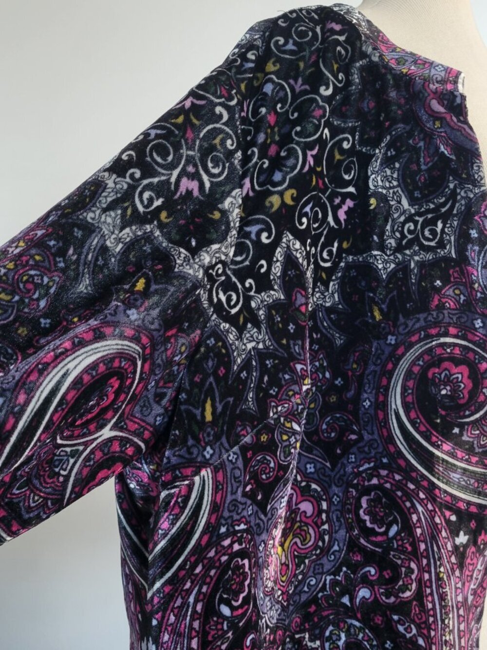 Laura Ashley Exquisite Art-to-Wear Black Velvet Paisley Lined Jacket - Picture 8 of 15